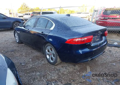 2017 Jaguar Xe 25T z USA, uszkodzony, nr VIN SAJAR4BGXHA975902